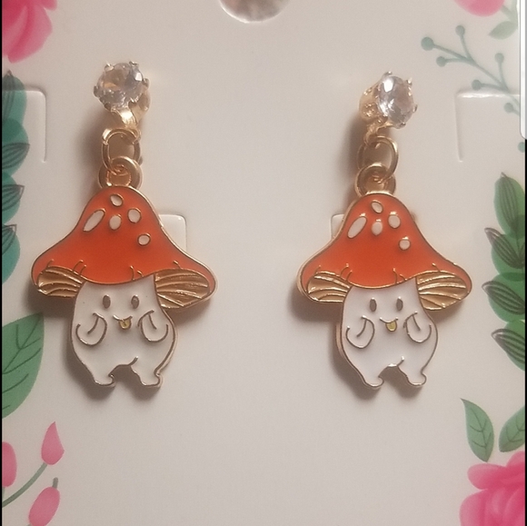 Kawaii Style Trippy Mushroom Drop Earrings - Picture 6 of 7